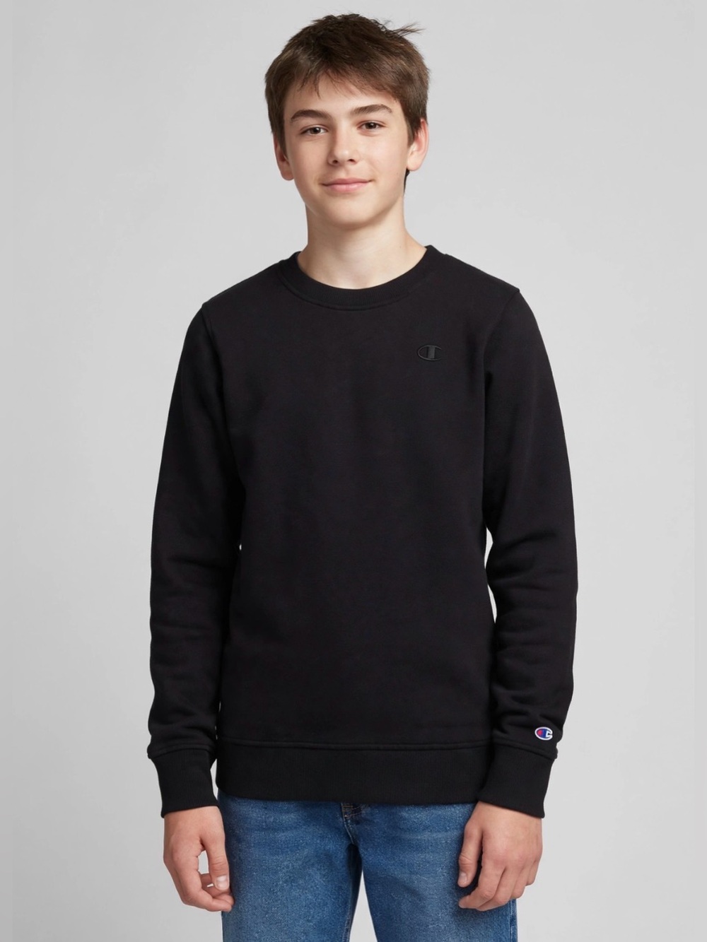 Champion Black Pullover Sweatshirt with Subtle Branding -juniors